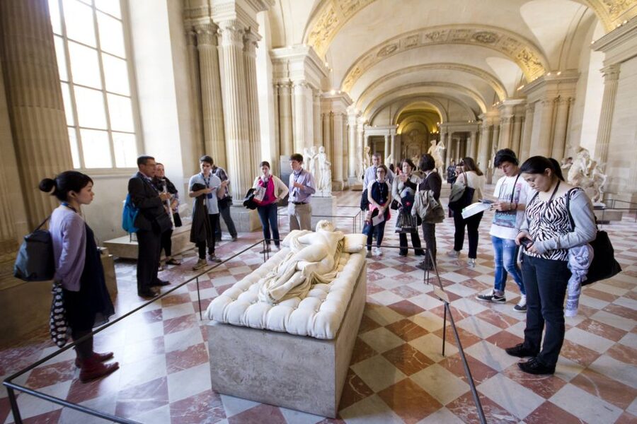 Mona Lisa & Louvre Masterpieces Tour with Reserved Access - Renaissance painting and sculpture highlights