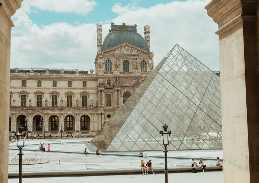 Mona Lisa & Louvre Masterpieces Tour with Reserved Access - Venus de Milo and Winged Victory