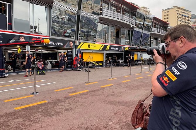 Monaco Formula 1 Walking Tour - The Inside Track Monaco F1 - The Fairmont hairpin and the slowest famous bend