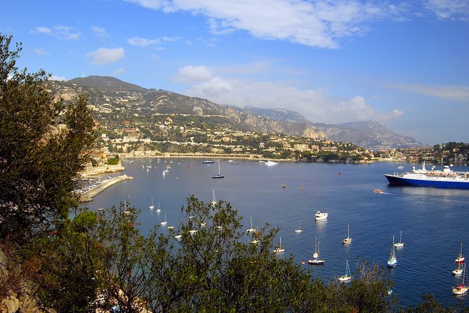 Monaco, Monte Carlo, Eze, La Turbie 7H Shared Tour from Nice - Èze: steep streets, sea views, and French perfume