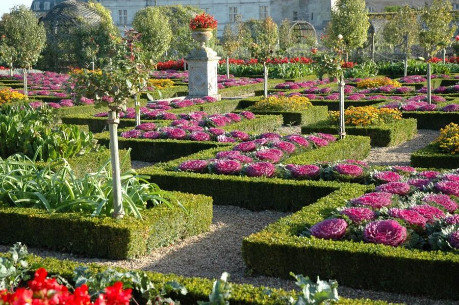 Mont Saint-Michel & Chateaux Country 3-Day Tour from Paris - Walking, rooms, and practical comfort