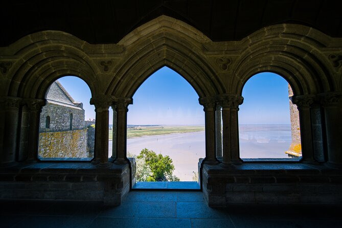 Mont Saint Michel Day Trip from Paris with English Speaking Guide - Free Time for Lunch, Ramparts, and Side Streets