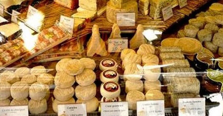 Montmartre 3-Hour Local Gastronomy Tour with Tastings - From bakeries to the fishmonger