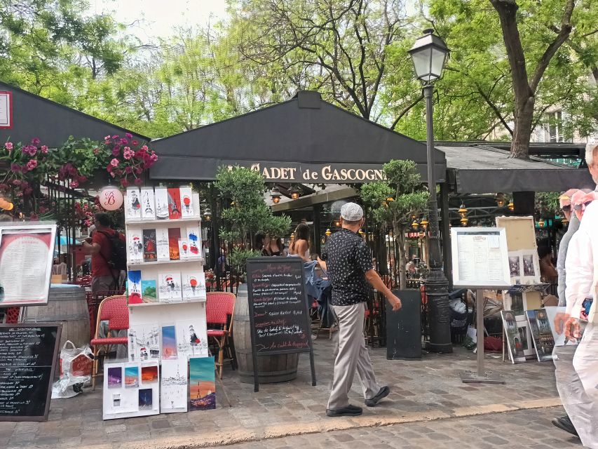 Montmartre: Guided Tour for Kids and Families - Starting at Anvers with a ride for the children