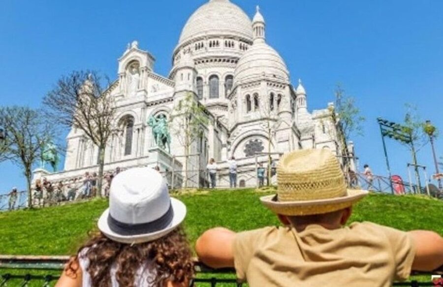 Montmartre: Guided Tour for Kids and Families - A second playground break at a local park