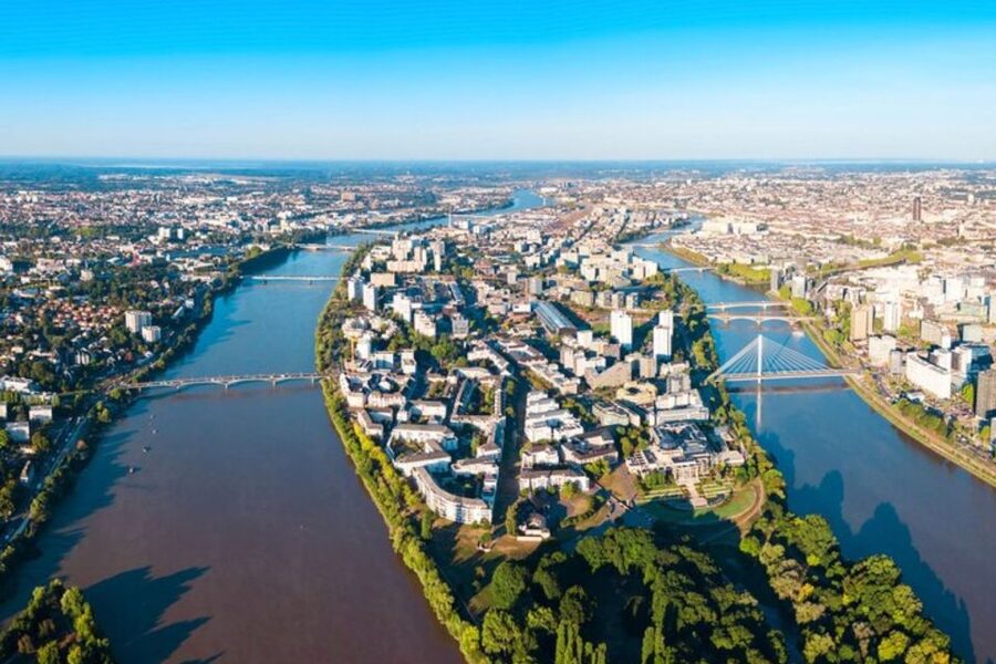 Nantes: Private custom tour with a local guide - Starting in Nantes, with pickup when it helps