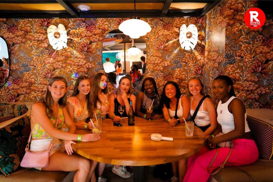 Nice: 4 Bar, 1 Club Riviera Bar Crawl Party with Free Shots - Who should book this bar crawl?