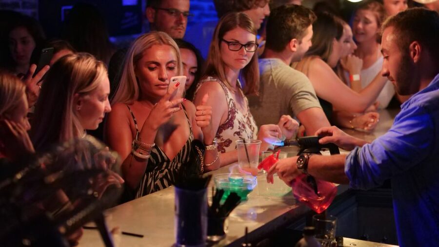Nice: 4 Bar, 1 Club Riviera Bar Crawl Party with Free Shots - A glimpse of the seafront at Quai des États-Unis