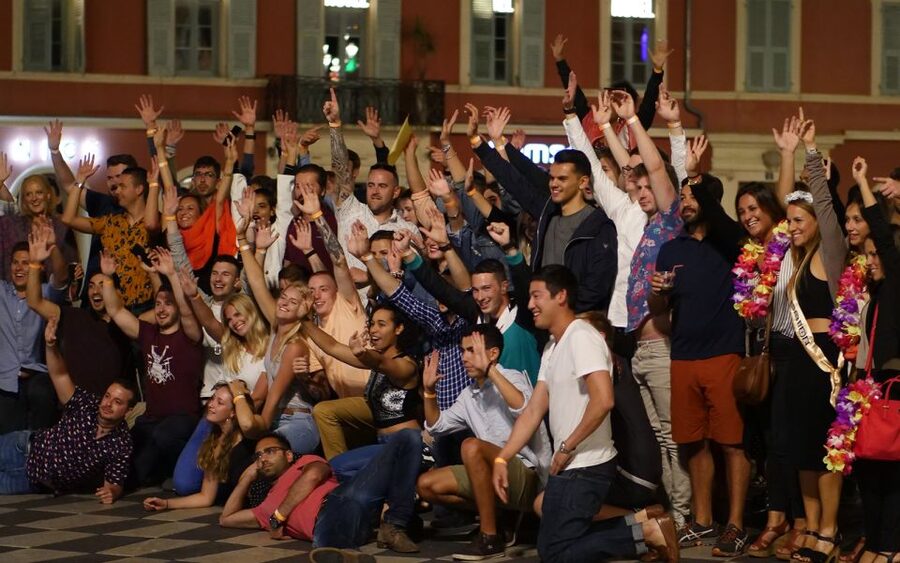 Nice: 4 Bar, 1 Club Riviera Bar Crawl Party with Free Shots - Games, group energy, and the social side