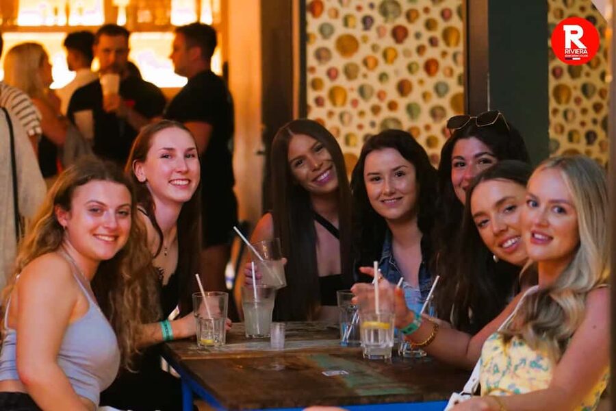 Nice: 4 Bar, 1 Club Riviera Bar Crawl Party with Free Shots - VIP entry and the final club