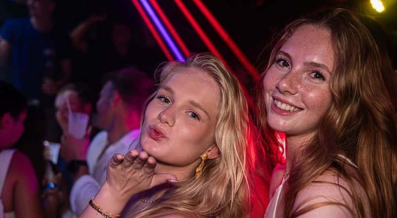 Nice: Bar/Pub Crawl with Free Shots and VIP Entry - Six practical questions before you go