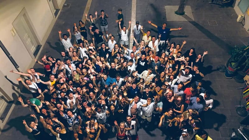 Nice: Bar/Pub Crawl with Free Shots and VIP Entry - Why this Nice pub crawl works for social travelers