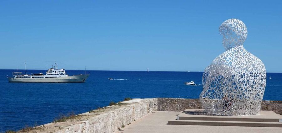 Nice: Cannes, Antibes & St Paul de Vence Half-Day Tour - Antibes, where the coast turns toward the harbor