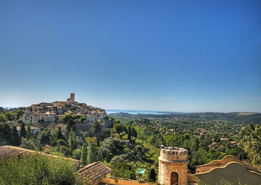 Nice: Half-Day Saint Paul de Vence and Wine Tasting Tour - The minivan ride from Nice into Provence