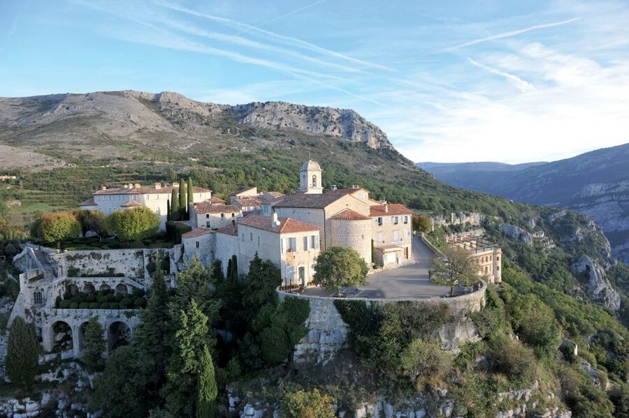 Nice: Medieval Villages Full-Day Guided Trip - What the day from Nice is really like
