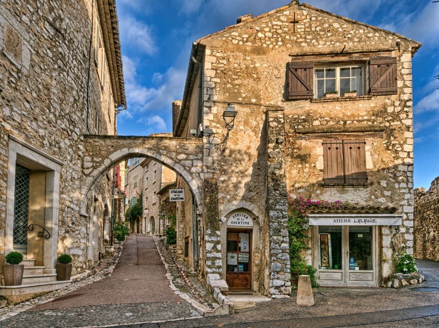 Nice: Medieval Villages Full-Day Guided Trip - Gourdon: a medieval perch above the coast