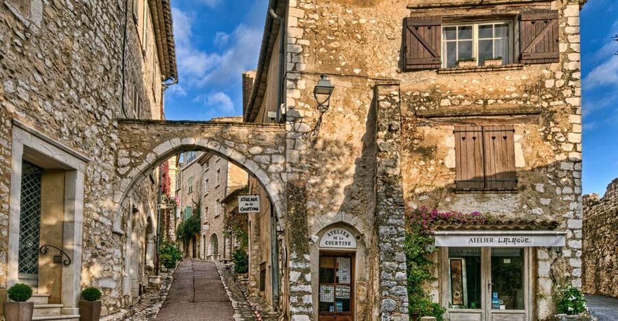 Nice: Medieval Villages Full-Day Guided Trip - Grasse: perfume, old streets, and a working tradition