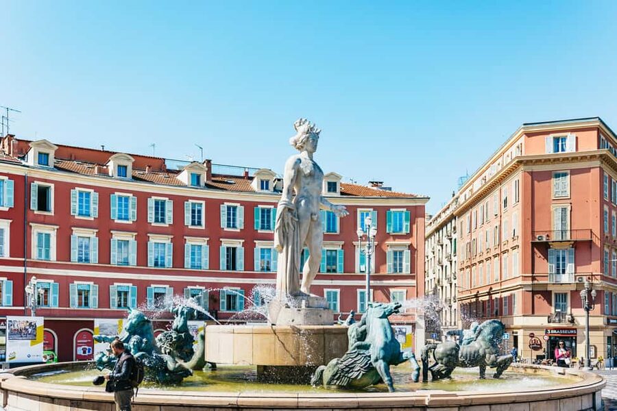 Nice: Old Town & Castle Hill Informative Guided Walking Tour - Why this is a smart first activity in Nice