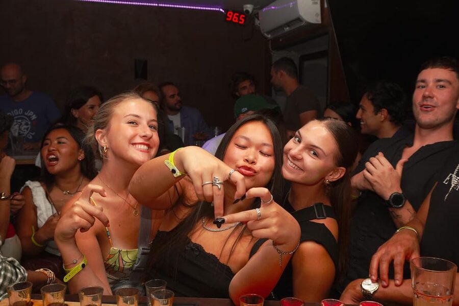 Nice: Party Bar Crawl with Club VIP, 6 Shots, and Games - Key points at a glance