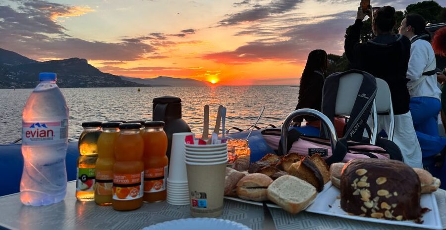 Nice: Saint Jean Cap Ferrat Sunrise Boat Trip with Breakfast - Saint-Jean-Cap-Ferrat and its protected coves