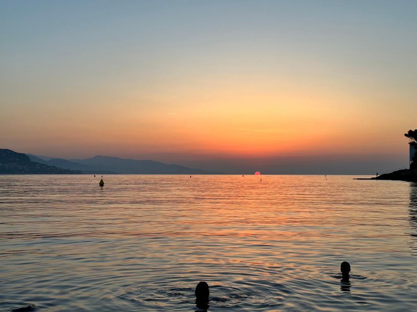 Nice: Saint Jean Cap Ferrat Sunrise Boat Trip with Breakfast - Returning through Villefranche-sur-Mer