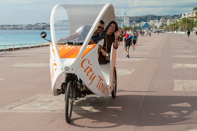 Nice: Visit of Nice by electrically assisted bike taxi 1 hour. - The courthouse and Place Rossetti