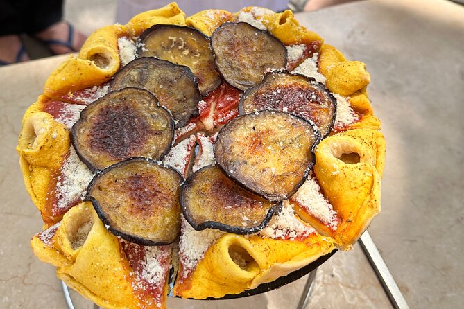 NO DIET CLUB - Best food tour in Aix en Provence (En / Fr) - Shopping the Aix market for olives, spreads, and cheese