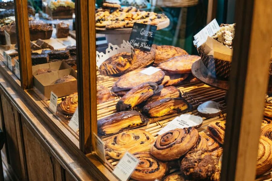 No Diet Club - Unique local Food in Paris! Canal st Martin - What the guides add to the three hours