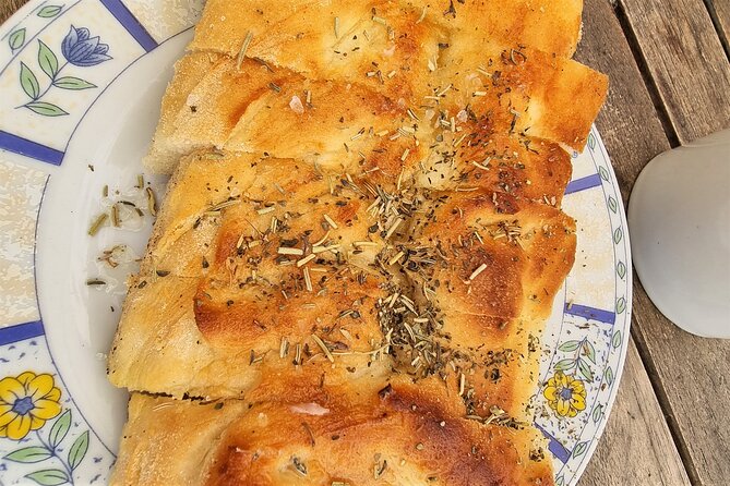 NO DIET CLUB - Unique local food tour in Ajaccio (English/French) - Pizza and focaccia bring a familiar local touch
