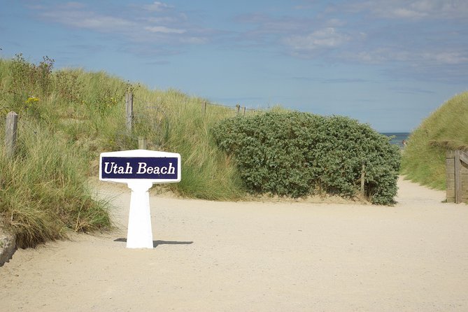 Normandy American D-Day Experience - Group tour from Bayeux - Omaha Beach: starting with the human cost