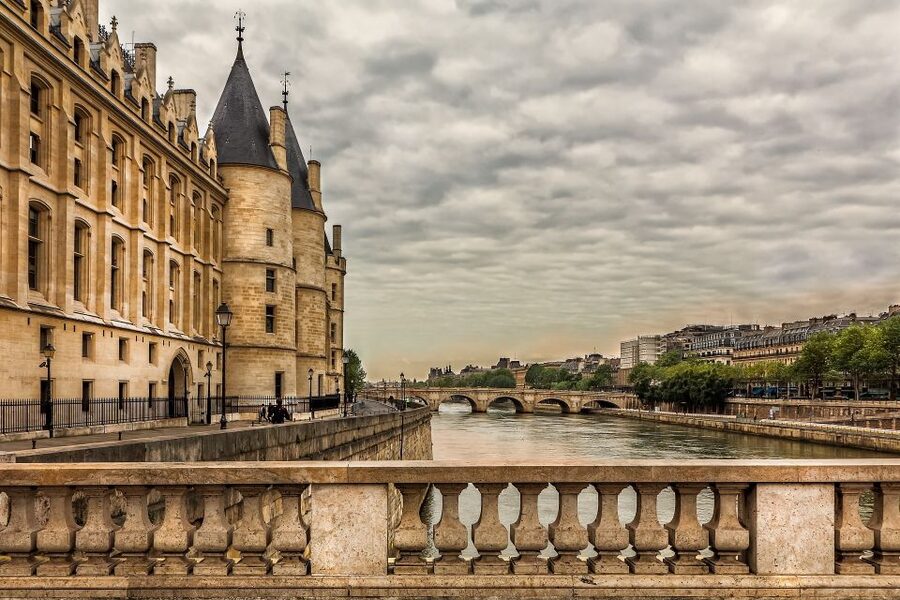 Notre-Dame Cathedral Private tour - Two hours inside one of Europe’s great churches