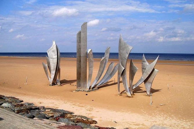 Omaha Beach D-Day Experience - Afternoon group tour from Bayeux - Pointe du Hoc puts the assault in front of you