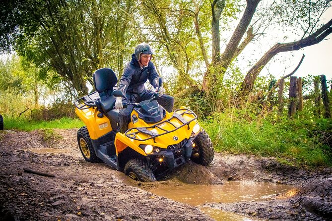 One hour quad ride between Nantes and La Baule - Showers, terrace, and the end of the outing