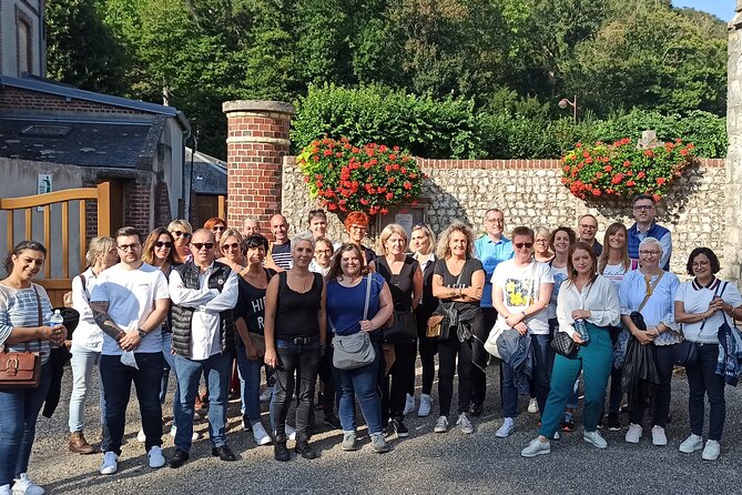 Outdoor Escape Game in Étretat - Independent play or the supported VIP version?