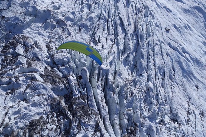 Paragliding Tandem Flight over the Alps in Chamonix - Timing your flight in summer