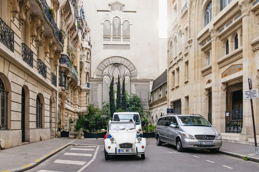 Paris: 1-Hour Vintage Citroen 2CV Tour - Notre-Dame, the Île de la Cité, and the Left Bank