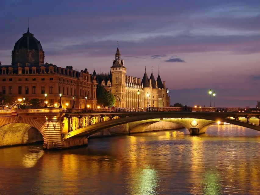Paris: 3-Course-Dinner Cruise with Wine on the Seine River - Key points to know before booking