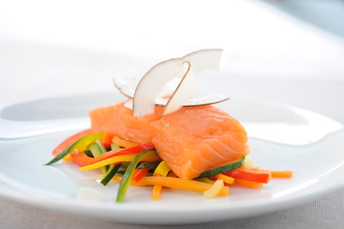Paris 3-Course Gourmet Dinner and Sightseeing Seine River Cruise - Dinner: three courses with a French touch