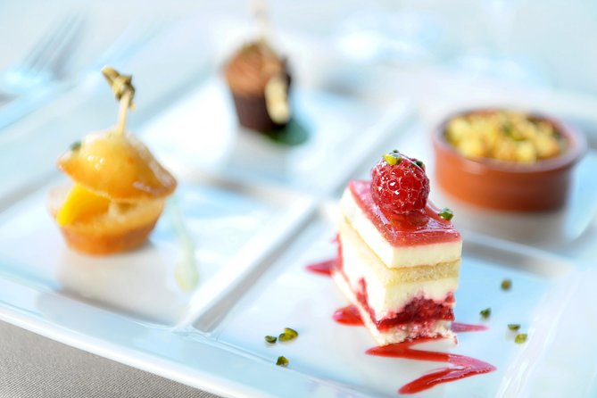 Paris 3-Course Gourmet Dinner and Sightseeing Seine River Cruise - Vegetarian and children’s menus