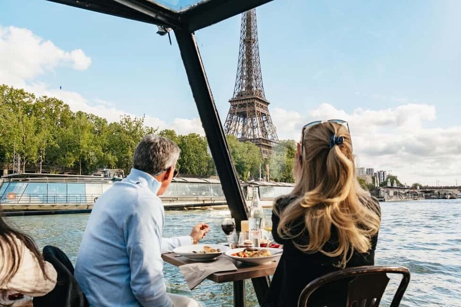 Paris : 3-Course Gourmet Dinner Cruise on Seine River - Key points to know before booking