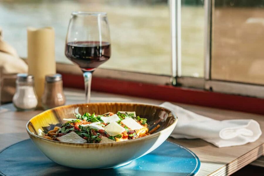 Paris: 3-Course Italian Meal Seine Cruise - Key points to know before booking