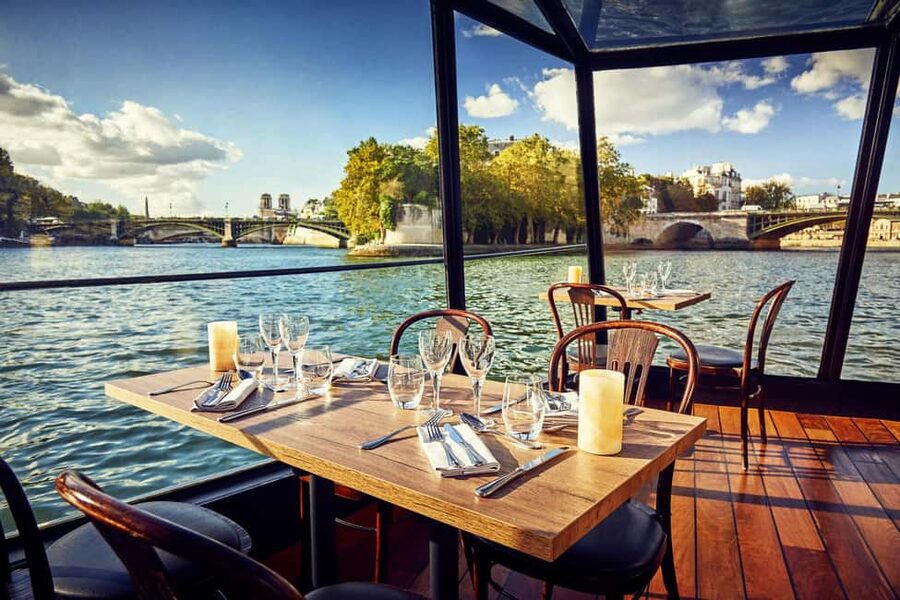 Paris: 3-Course Lunch Cruise on the River Seine - Boarding at Port Solferino