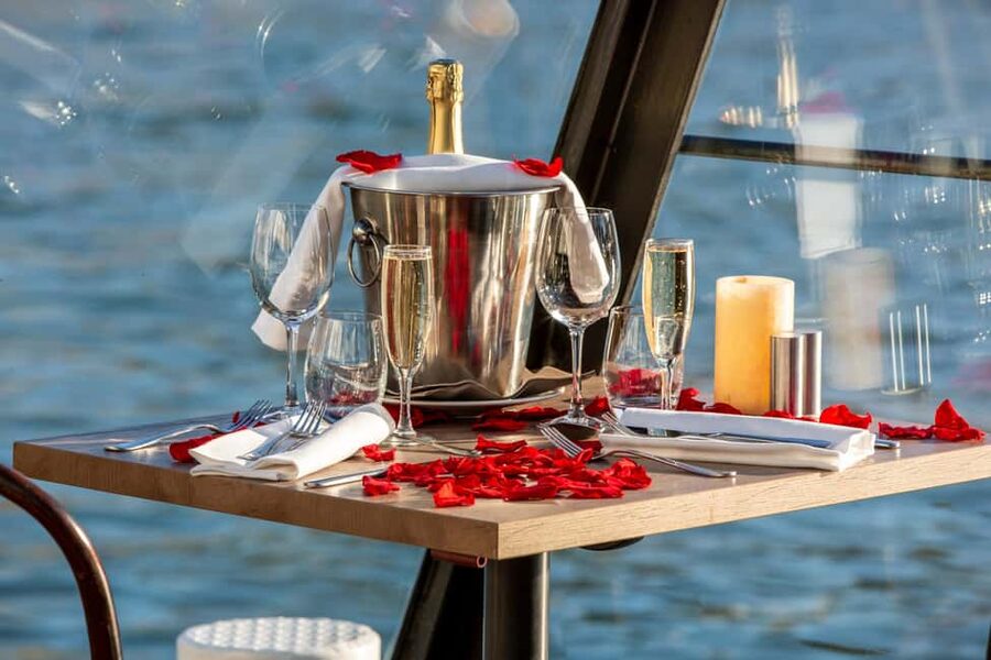Paris: 3-Course Lunch Cruise on the River Seine - Dessert and coffee finish the meal