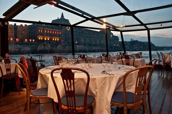 Paris 3-Courses Gourmet Dinner Seine River Cruise with Champagne - Choosing a table and seeing the sights