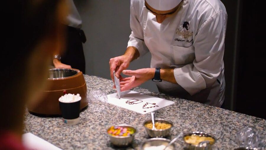 Paris: 45-minute Chocolate Making Workshop at Choco-Story - Choosing toppings and making your chocolate bar