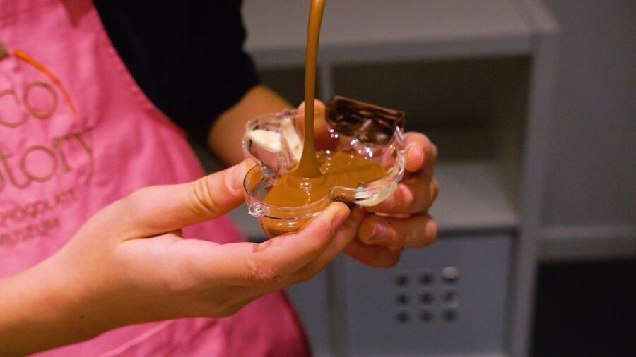 Paris: 45-minute Chocolate Making Workshop at Choco-Story - The 45-minute session with the chocolatier