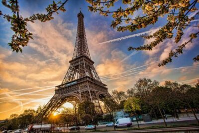 Access Eiffel Tower Summit or Second Level
