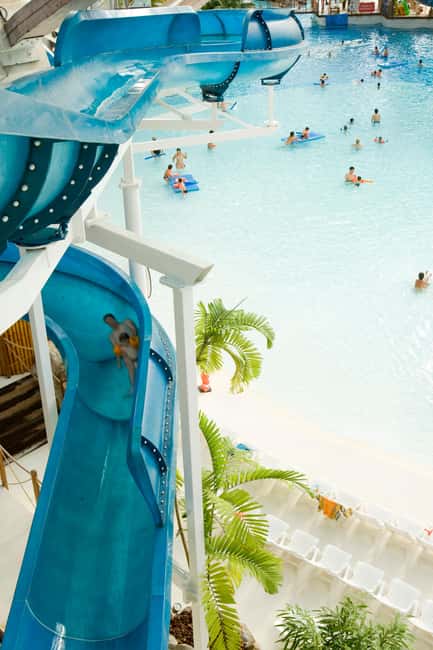 Paris: Aquaboulevard Water Park Entrance Ticket - Why Aquaboulevard works in the middle of Paris