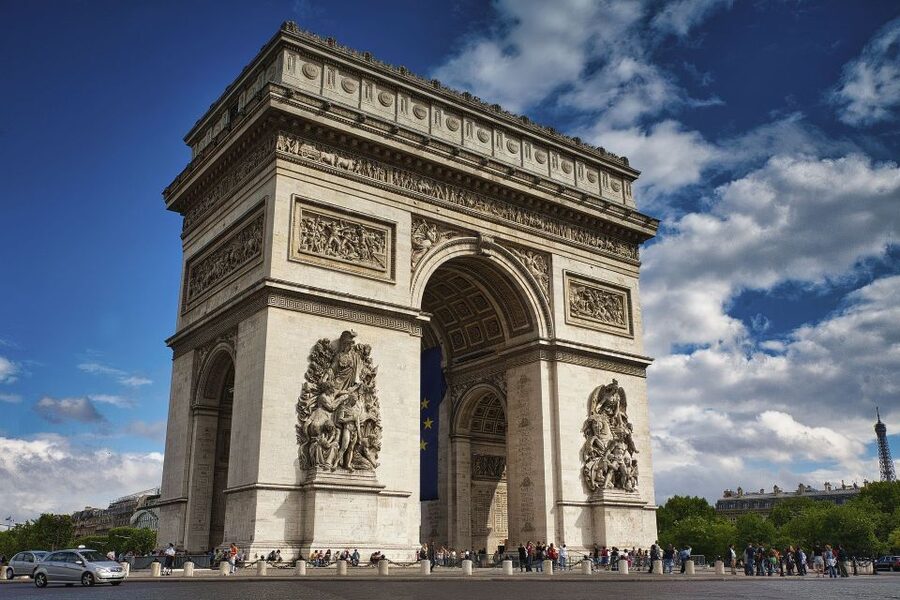 Paris: Arc de Triomphe Entry and Walking Tour - What this Paris experience actually includes