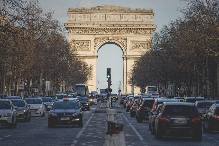 Paris: Arc de Triomphe Entry and Walking Tour - How the route works for different visitors